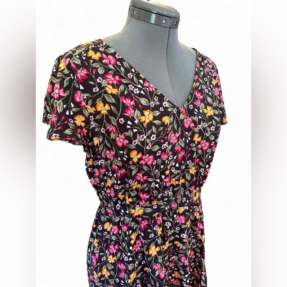 Old Navy Floral V-Neck Dress